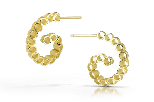 gold swirl link earrings